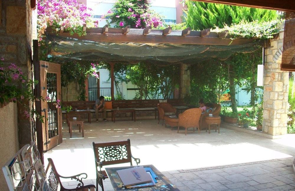 Kriss Otel Ortakent Buitenkant foto